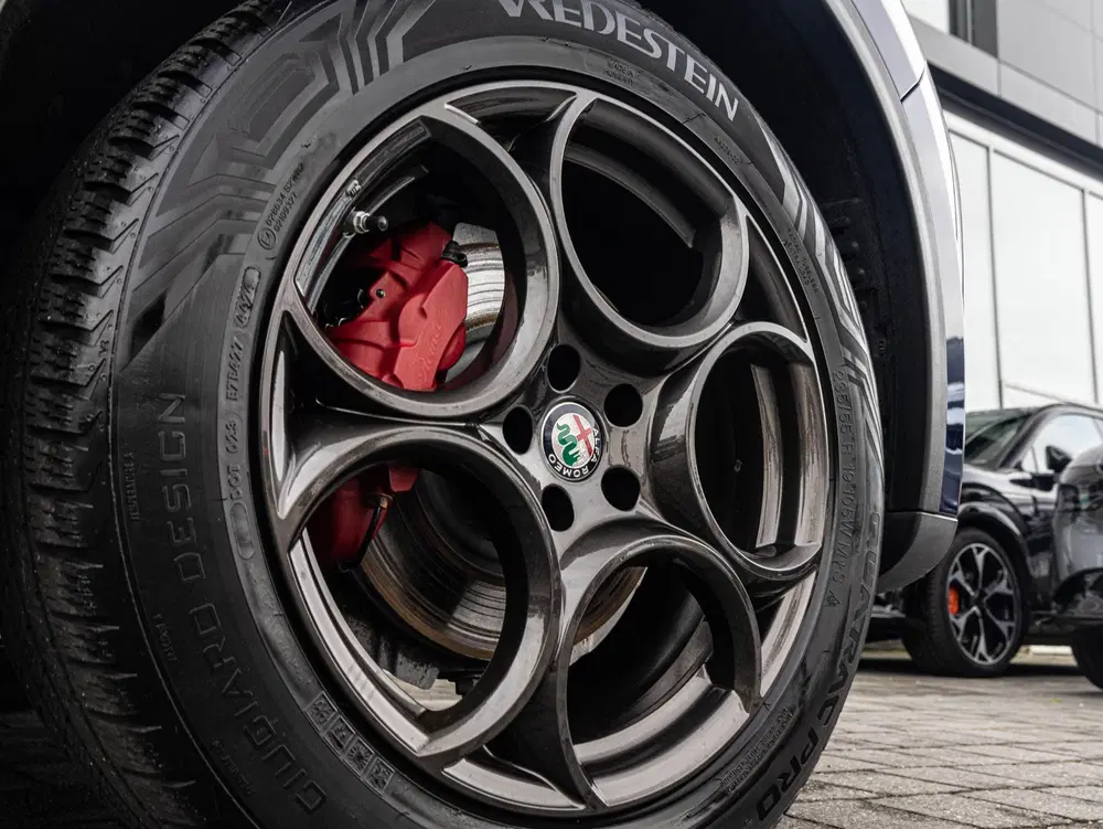 Alfa Romeo Stelvio 2.0 T AWD B-Tech Q4 uit 2020, foto 8