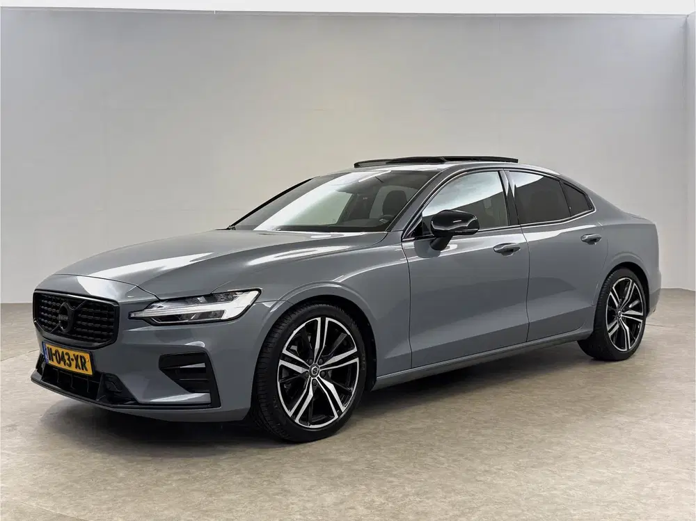 Volvo S60 2.0 B4 R-Design Black Optic uit 2022, foto 7