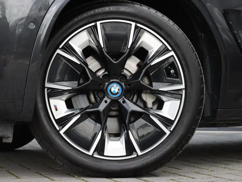 BMW iX3 High Executive 80 kWh M-sport uit 2024, foto 10