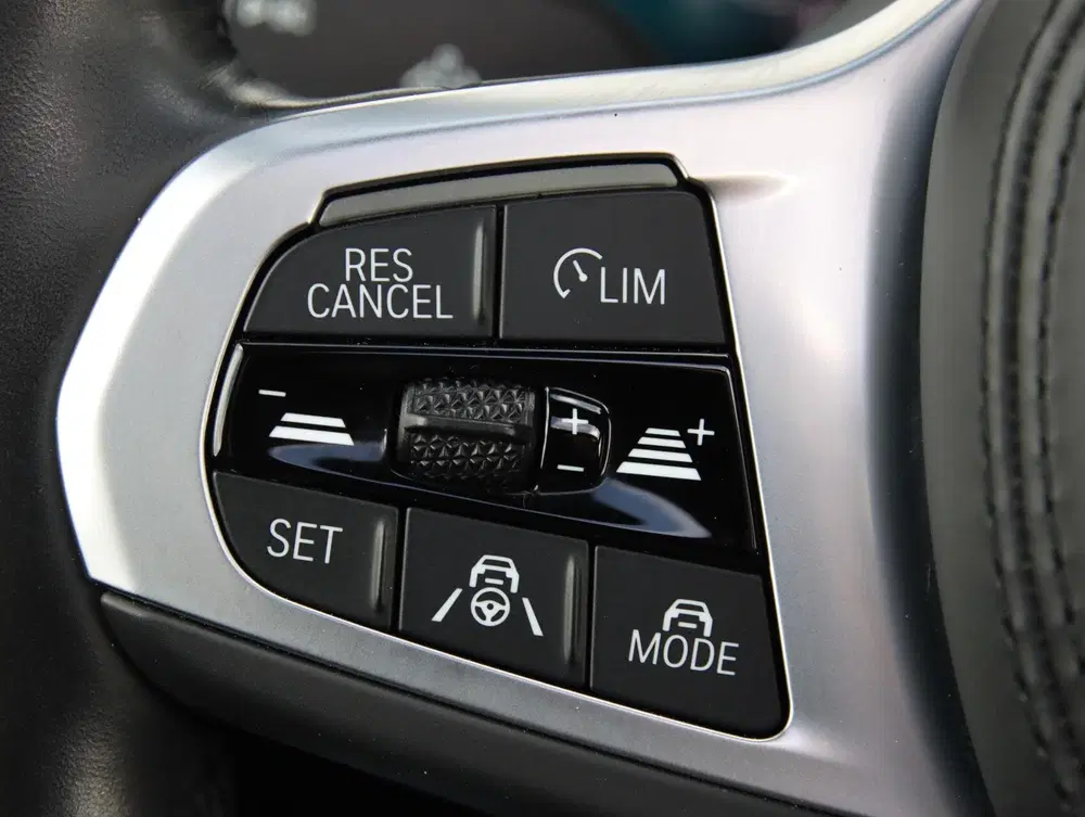 BMW iX3 High Executive 80 kWh M-sport uit 2024, foto 13