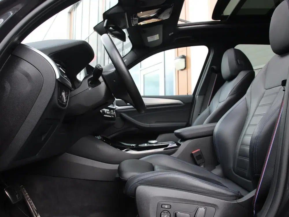 BMW iX3 High Executive 80 kWh M-sport uit 2024, foto 4