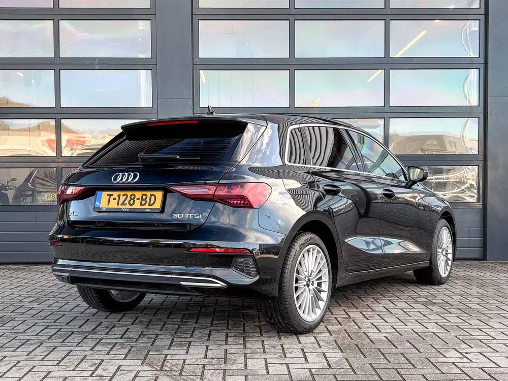Audi A3 30 TFSI 110pk S-tronic Advanced Edition uit 2023, foto 2