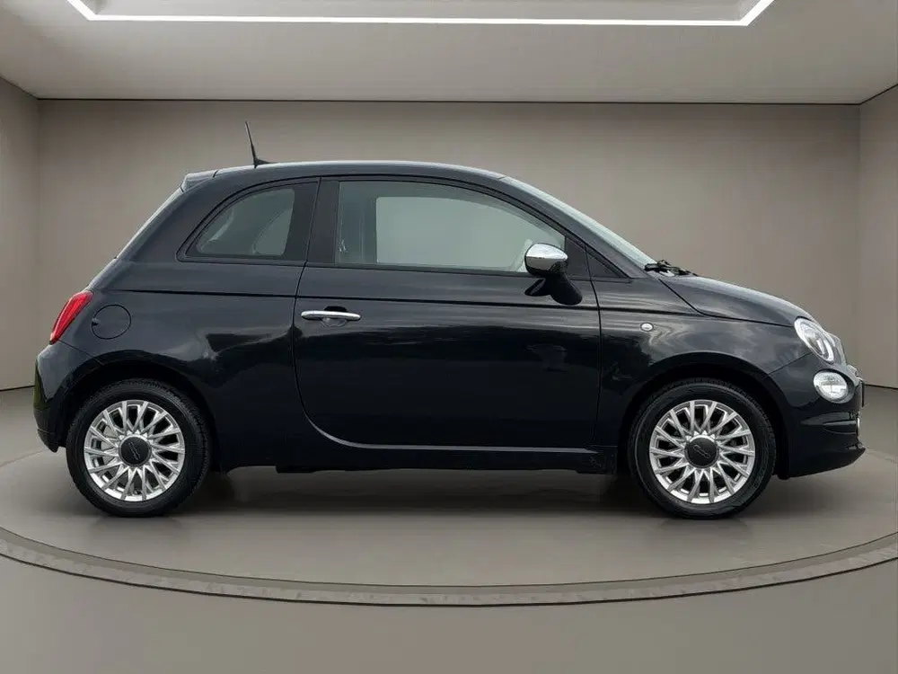 Fiat 500 1.0 Hybrid Club 2023 ZWART uit 2023, foto 2