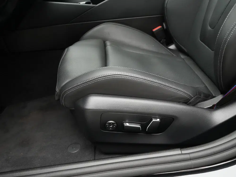BMW i5 M60 Touring xDrive 84 kWh Accu conditie 10 uit 2026, foto 15