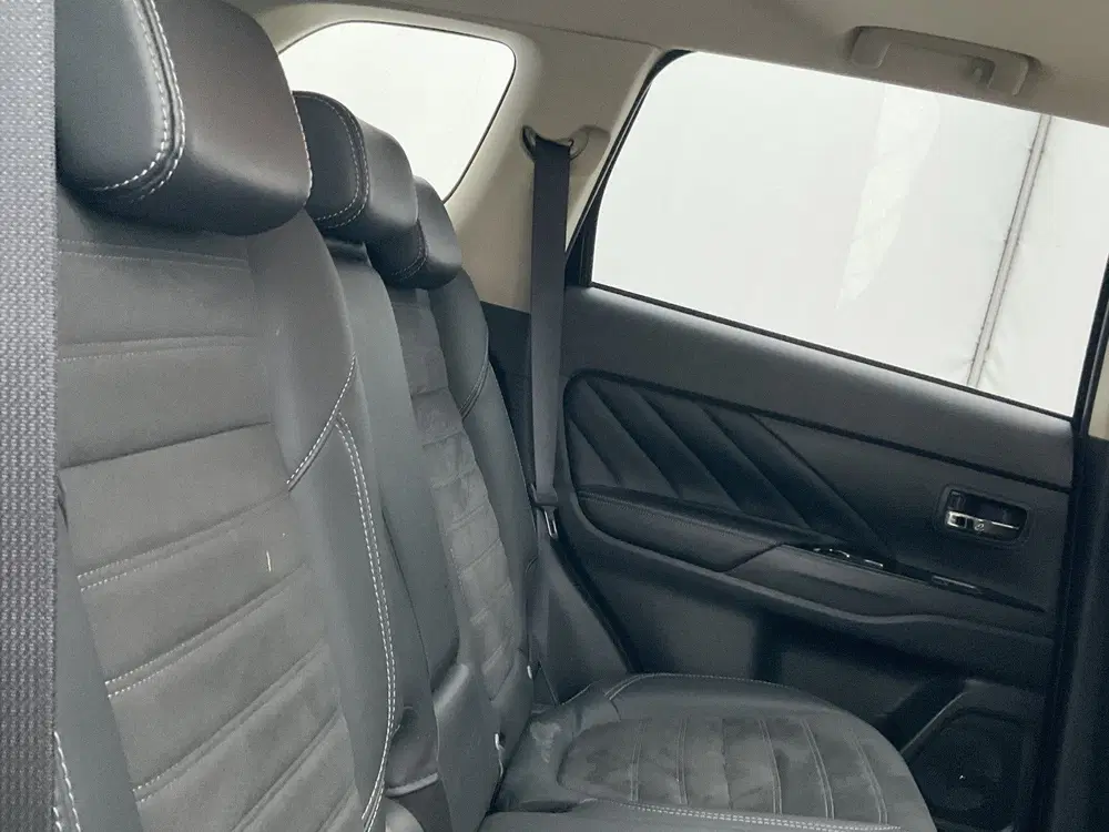 Mitsubishi Outlander 2.4 PHEV Intense+ Vol opties Dak H.Lee uit 2020, foto 11