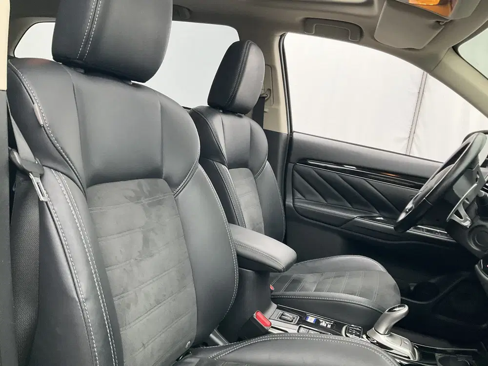 Mitsubishi Outlander 2.4 PHEV Intense+ Vol opties Dak H.Lee uit 2020, foto 5
