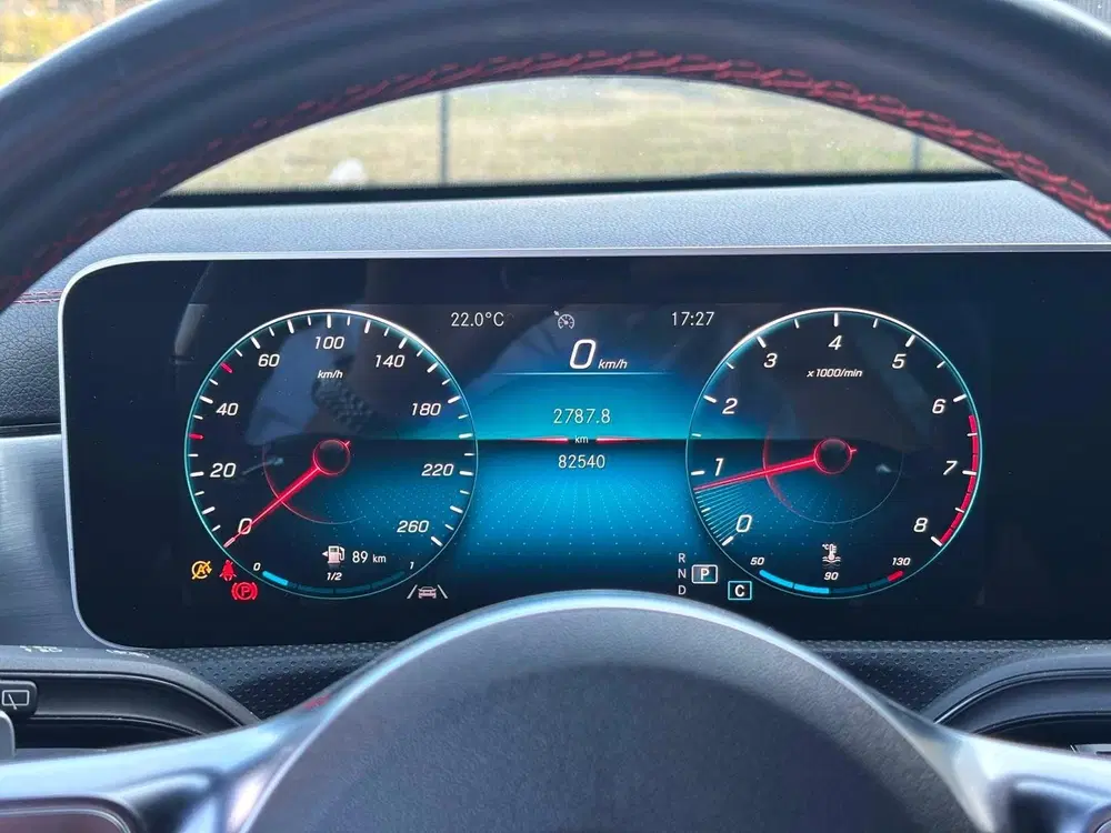 Mercedes-Benz CLA 180 AMG uit 2019, foto 10