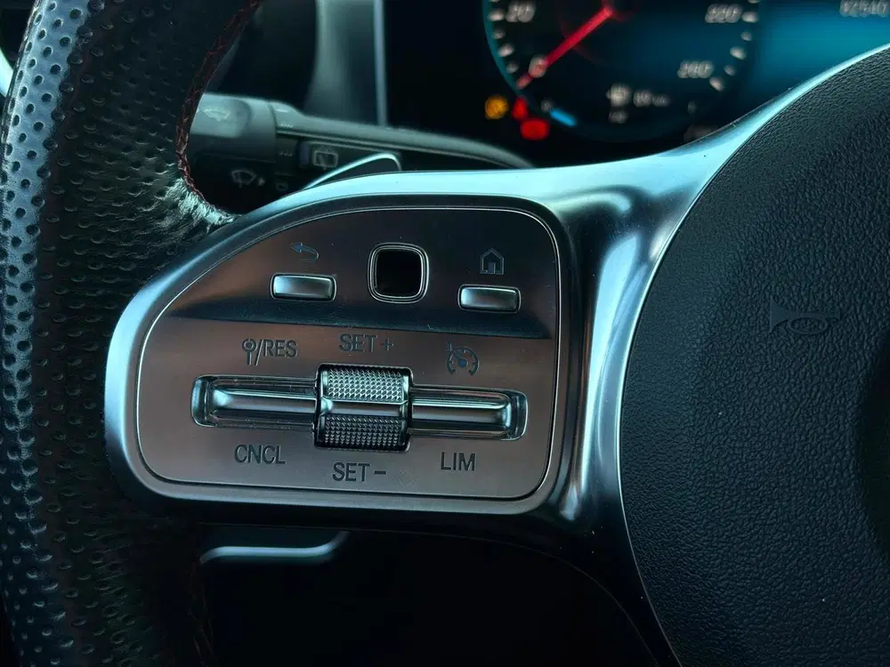 Mercedes-Benz CLA 180 AMG uit 2019, foto 15