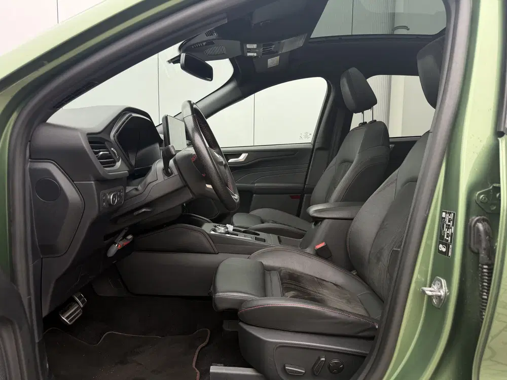 Ford Kuga 2.5 PHEV ST-Line X uit 2024, foto 10
