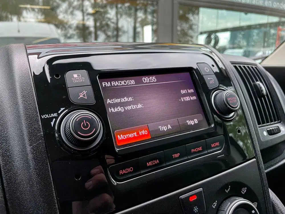 Peugeot Boxer L2H2 2.2 HDI 120 pk uit 2020, foto 14