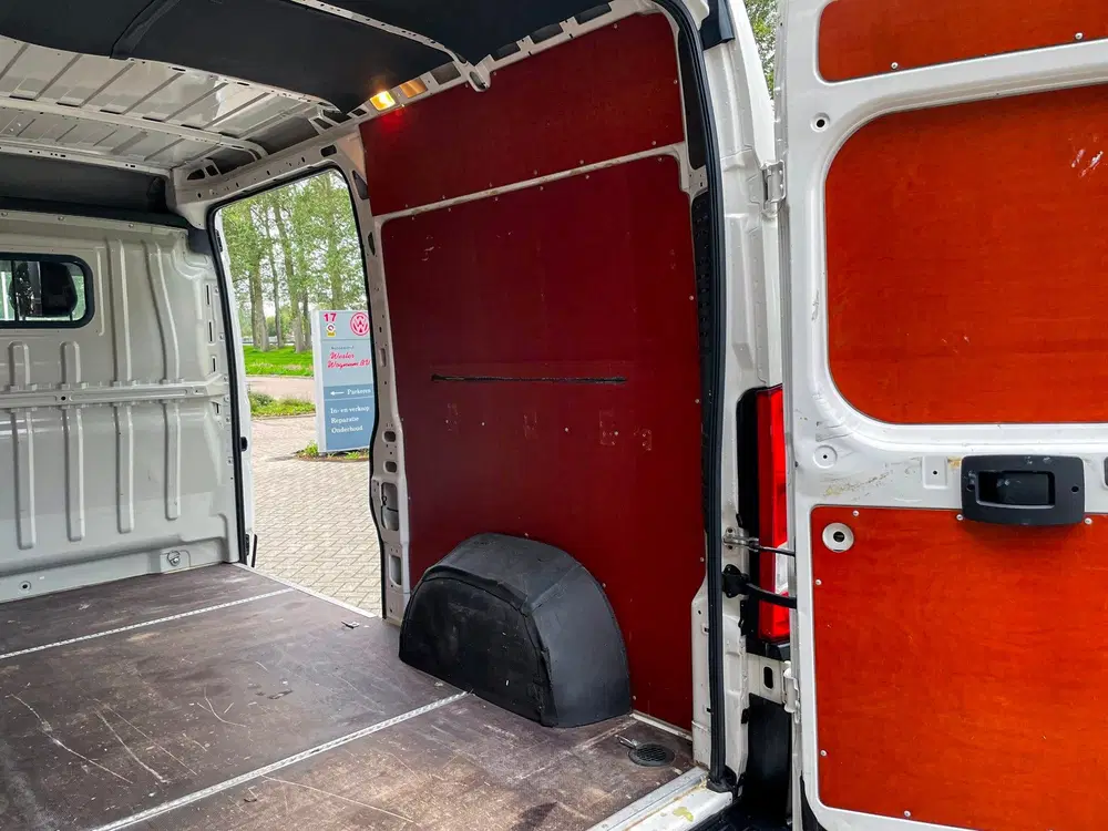 Peugeot Boxer L2H2 2.2 HDI 120 pk uit 2020, foto 9