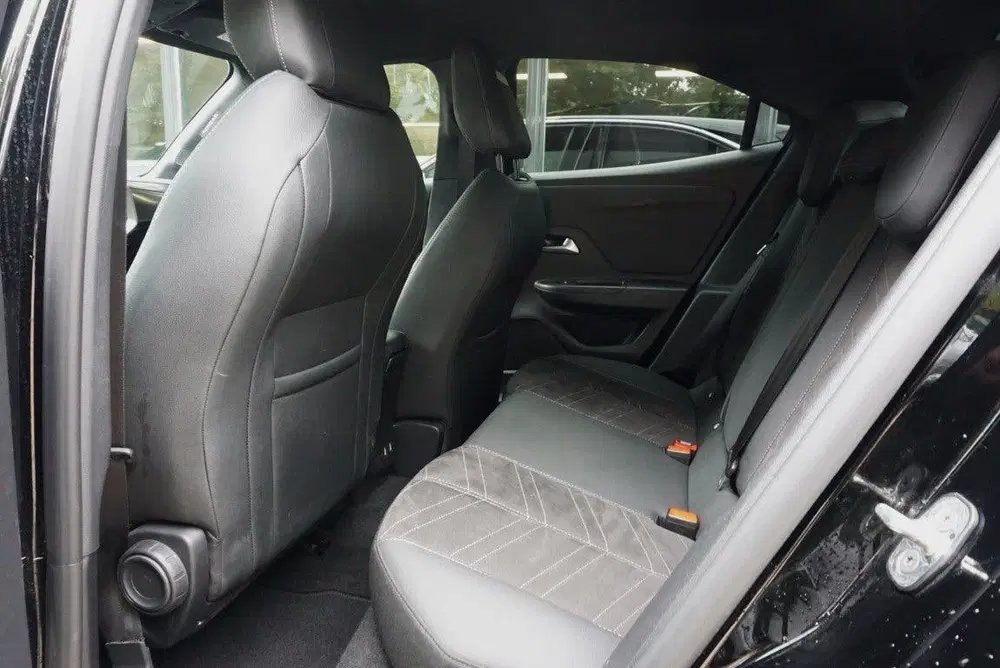 Opel Mokka 1.2 Turbo Ultimate Camera uit 2023, foto 10