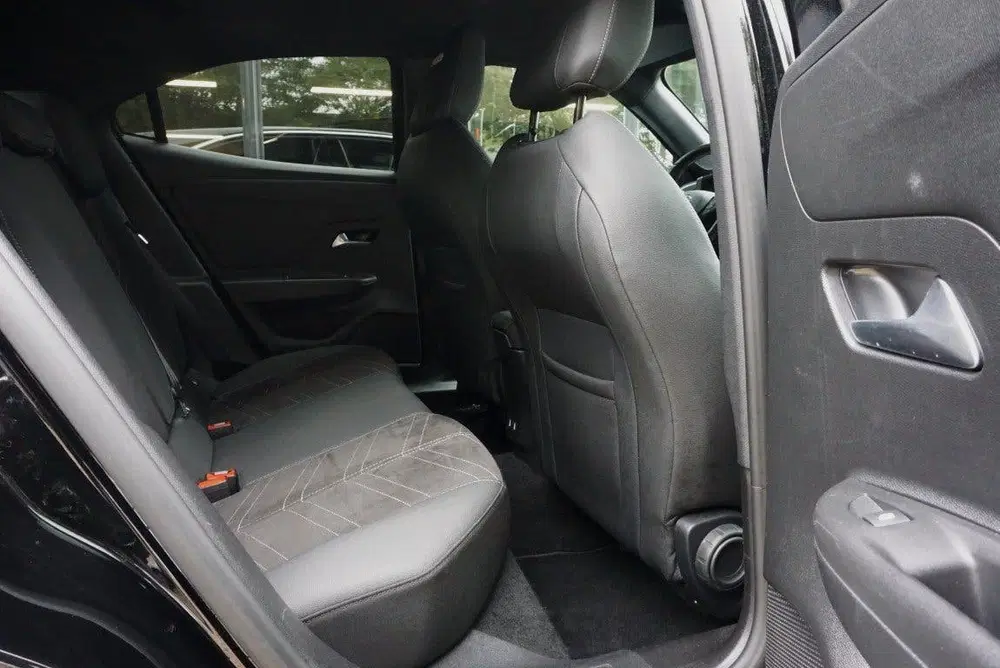 Opel Mokka 1.2 Turbo Ultimate Camera uit 2023, foto 12