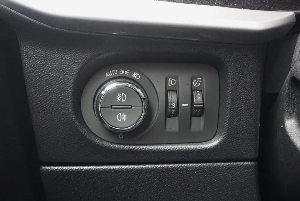 Opel Mokka 1.2 Turbo Ultimate Camera uit 2023, foto 14