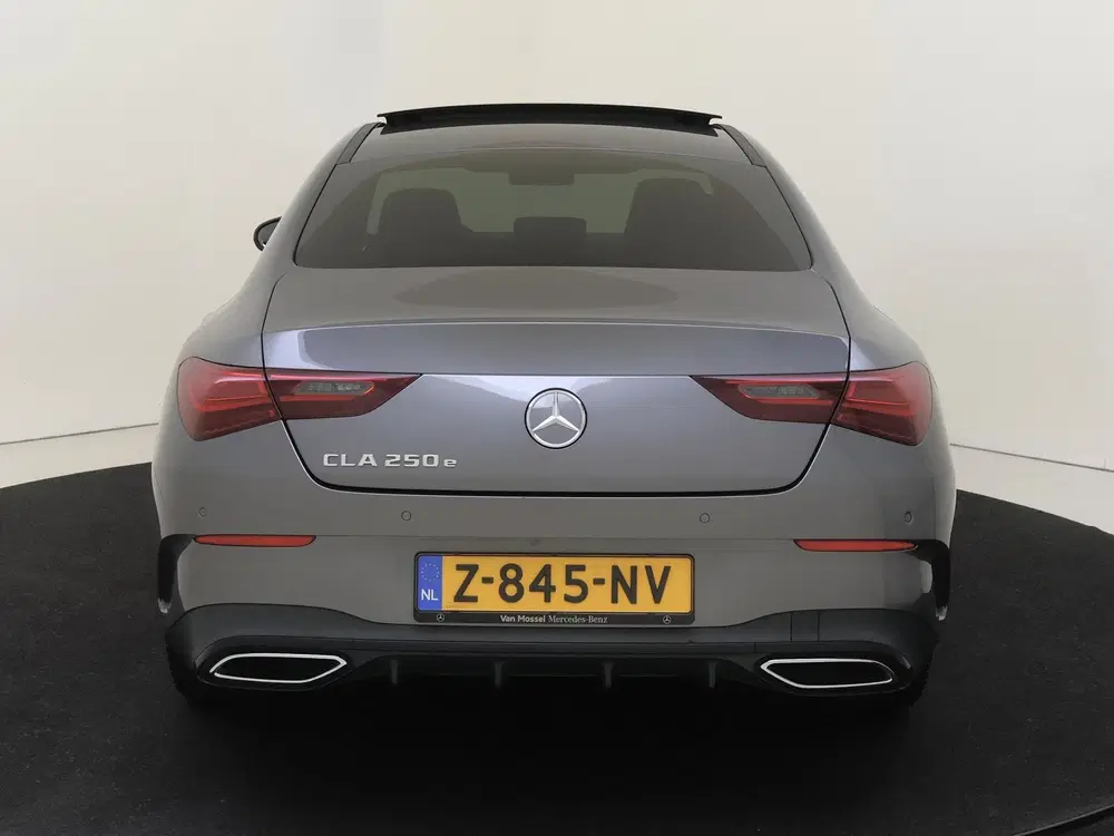 Mercedes-Benz CLA 250 e AMG Line Facelift uit 2024, foto 10