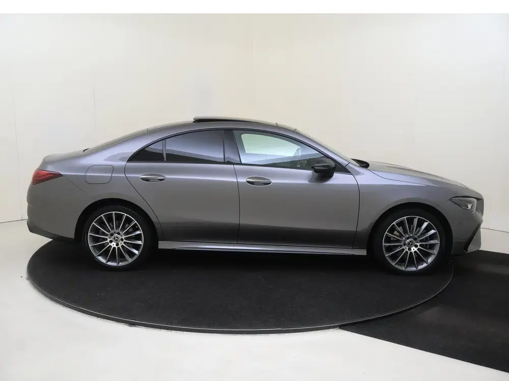Mercedes-Benz CLA 250 e AMG Line Facelift uit 2024, foto 12