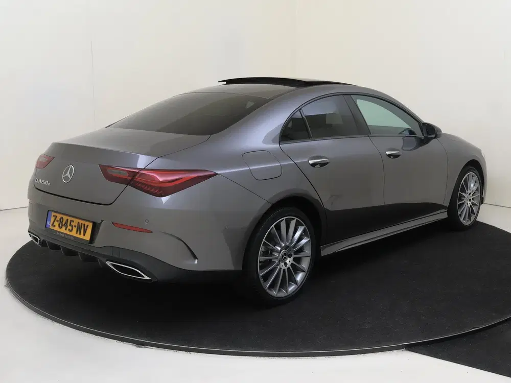 Mercedes-Benz CLA 250 e AMG Line Facelift uit 2024, foto 2