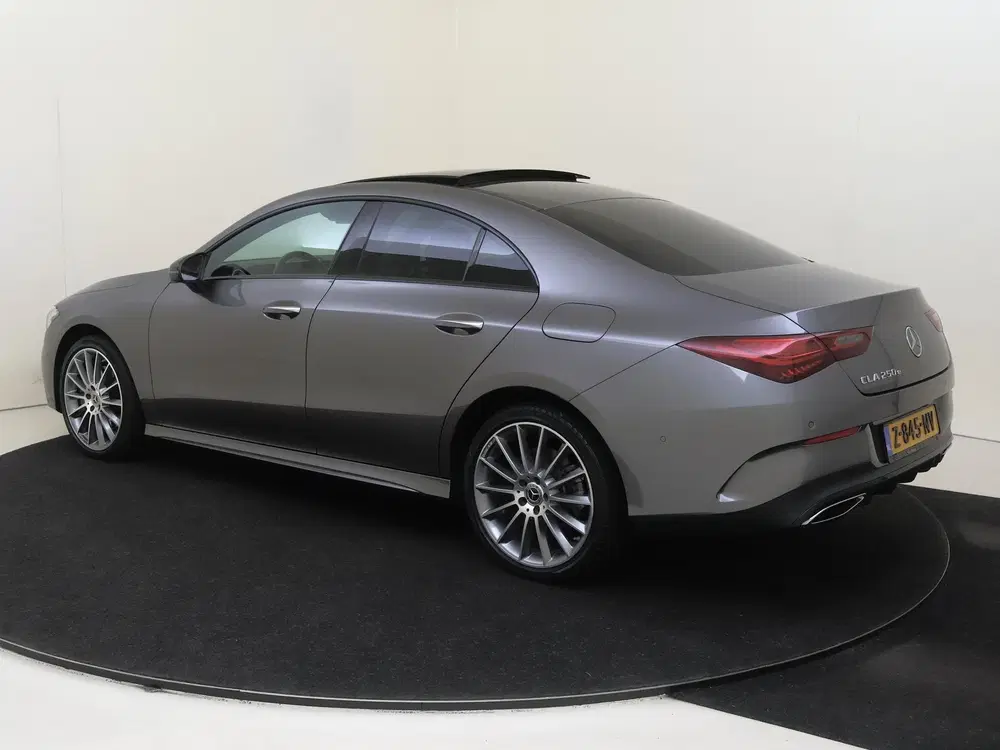 Mercedes-Benz CLA 250 e AMG Line Facelift uit 2024, foto 6