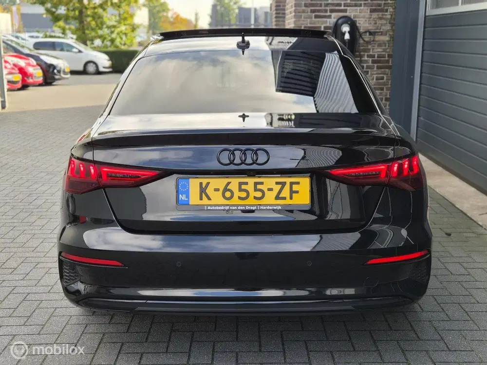 Audi A3 35 TFSI S-Edition uit 2021, foto 8