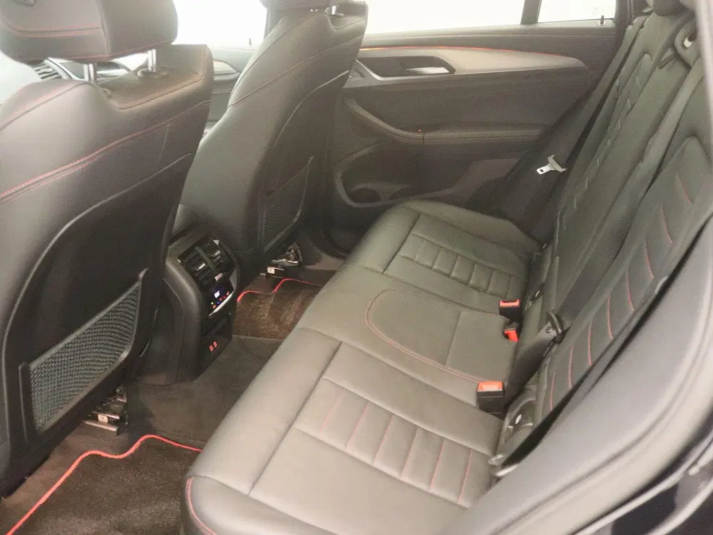 BMW X4 xDrive20i High Executive uit 2021, foto 13