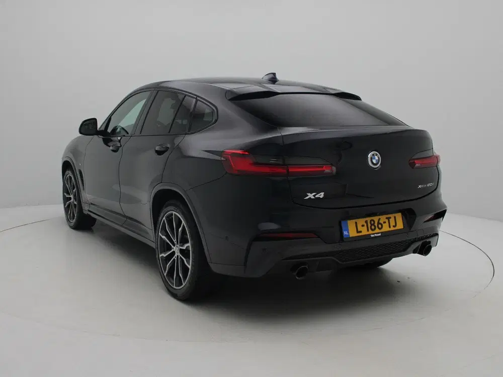 BMW X4 xDrive20i High Executive uit 2021, foto 3