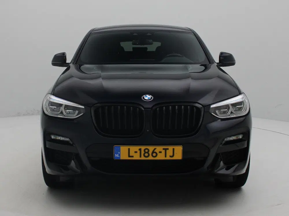 BMW X4 xDrive20i High Executive uit 2021, foto 4