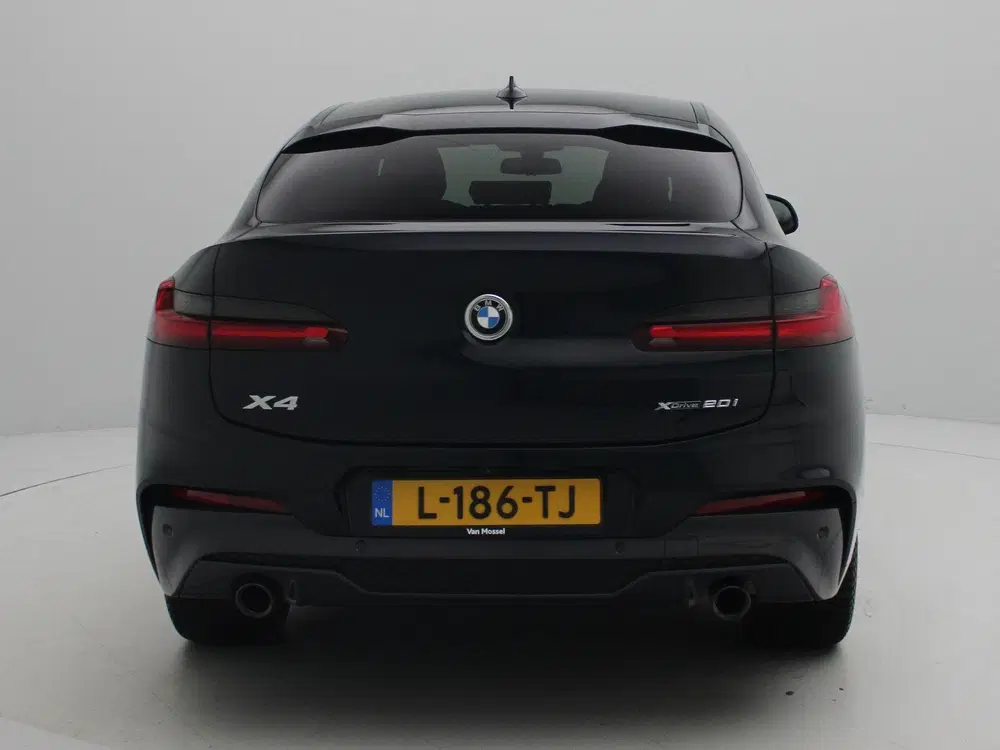 BMW X4 xDrive20i High Executive uit 2021, foto 6
