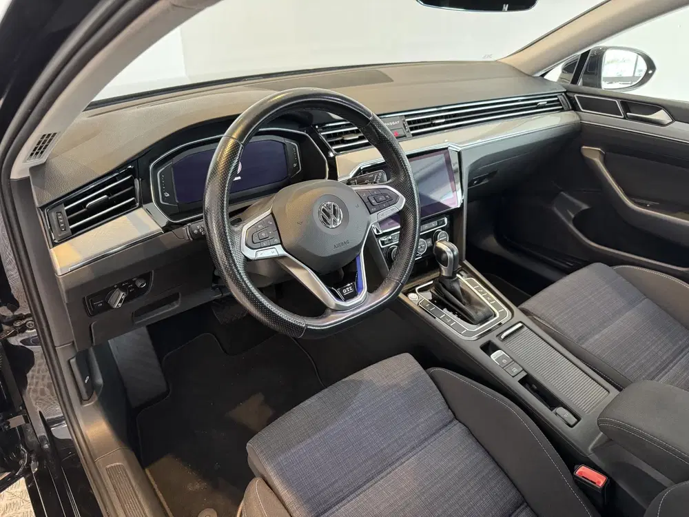 Volkswagen Passat 1.4 TSI PHEV GTE Business Trekhaak uit 2020, foto 2