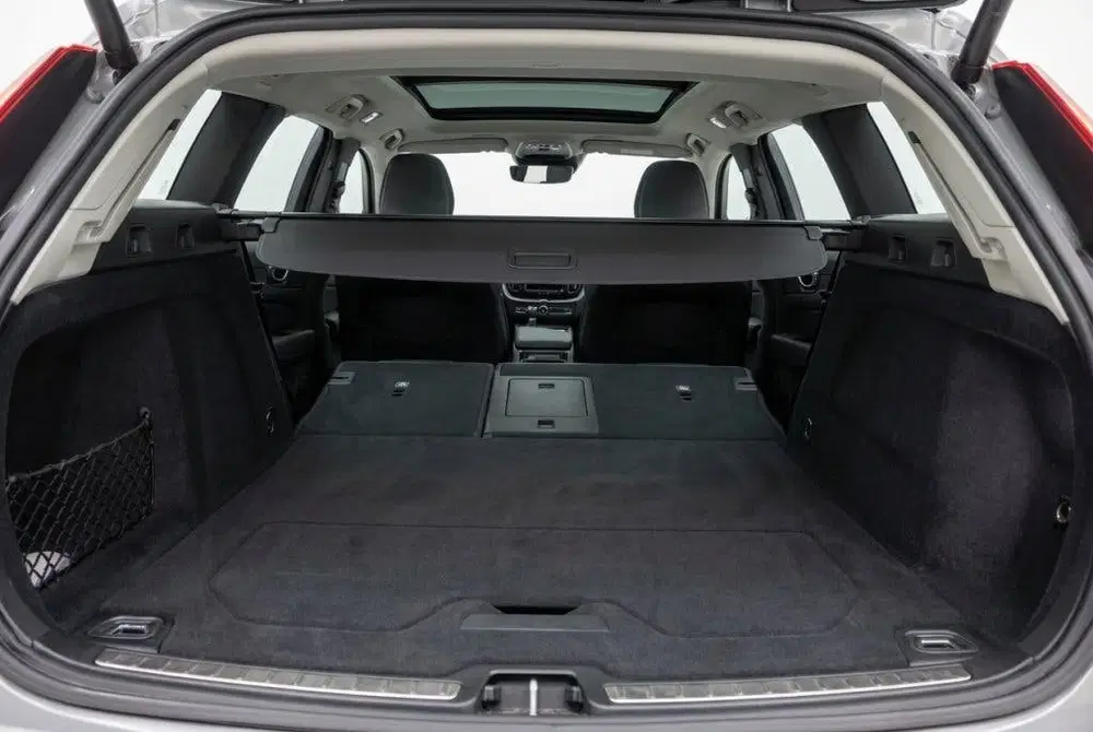 Volvo V60 B4 MHEV Ultimate Dark 197PK Pano l Harman uit 2024, foto 11
