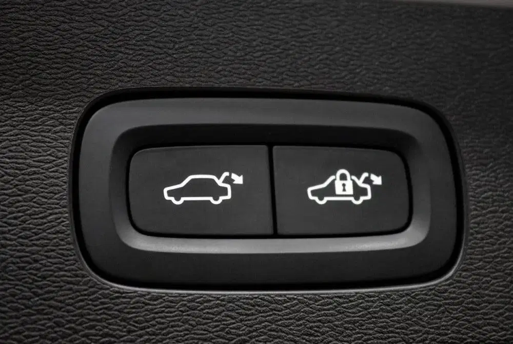 Volvo V60 B4 MHEV Ultimate Dark 197PK Pano l Harman uit 2024, foto 12