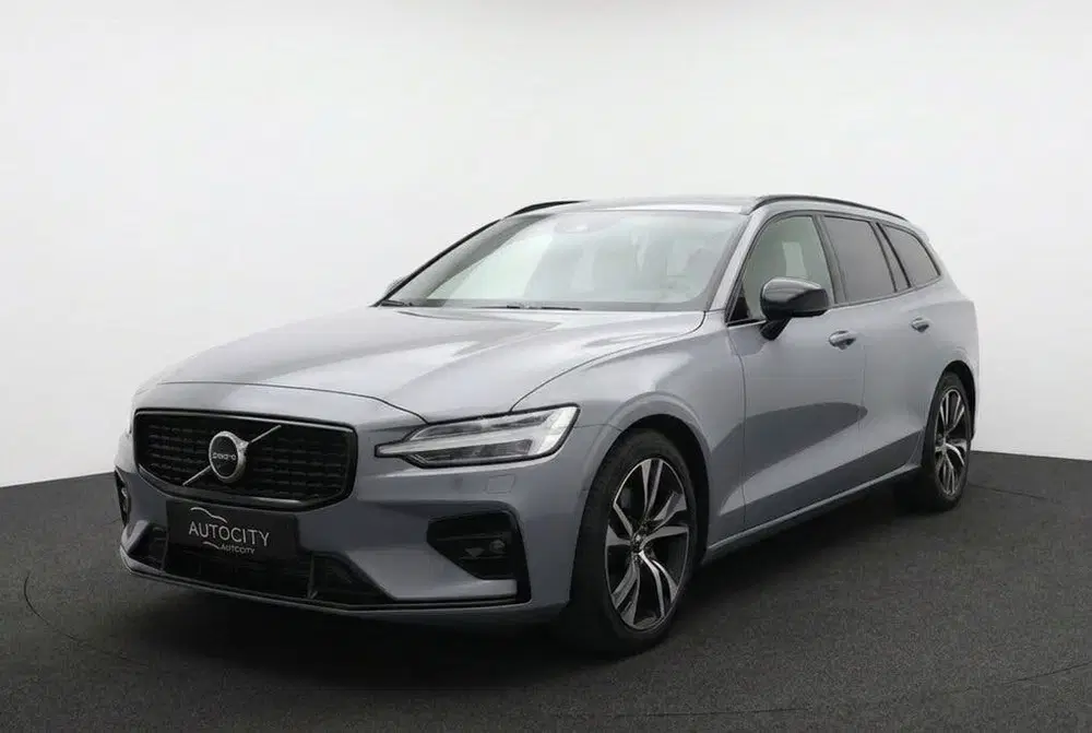 Volvo V60 B4 MHEV Ultimate Dark 197PK Pano l Harman uit 2024, foto 6