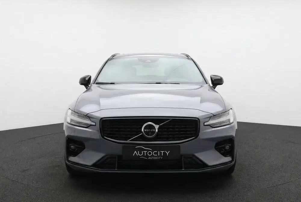 Volvo V60 B4 MHEV Ultimate Dark 197PK Pano l Harman uit 2024, foto 7