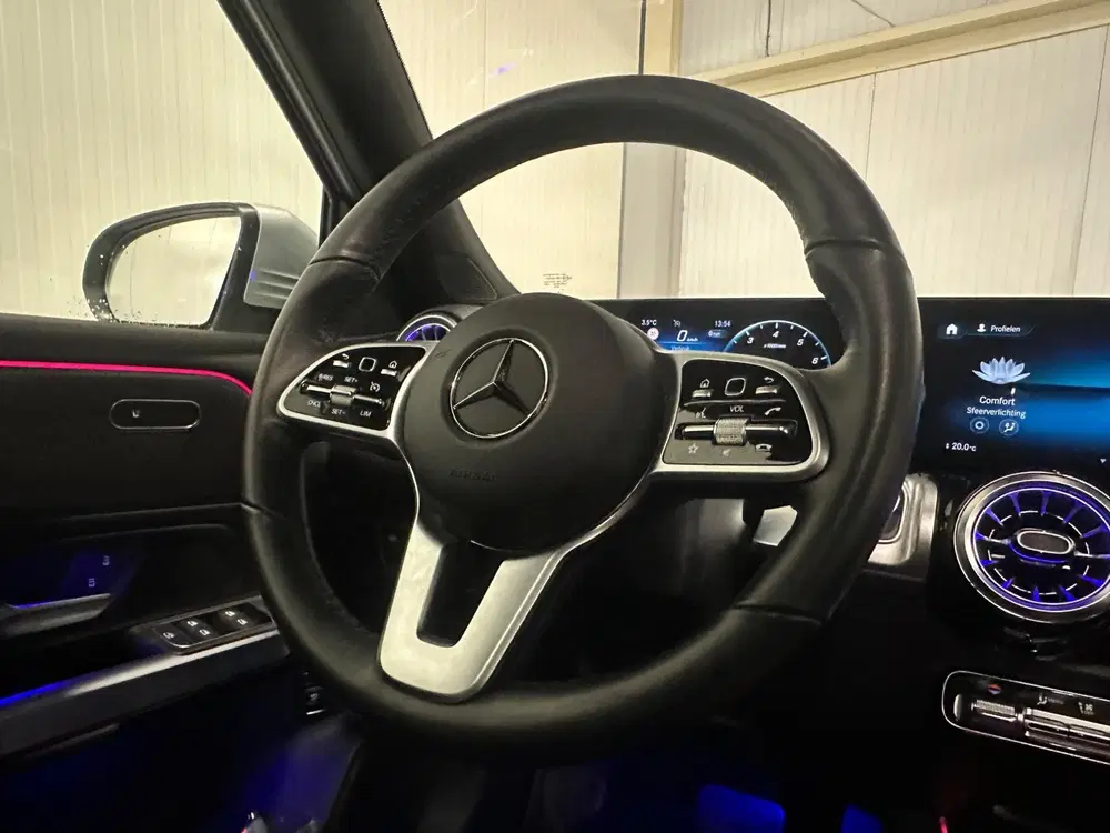 Mercedes-Benz GLB 200 uit 2023, foto 14