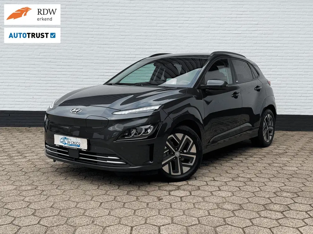 Hyundai KONA EV Premium 64kWh ACC l WARMTEPOMP l TREKHA uit 2021