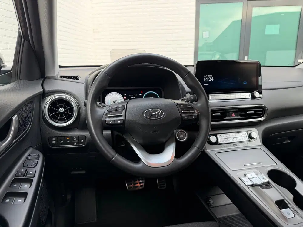 Hyundai KONA EV Premium 64kWh ACC l WARMTEPOMP l TREKHA uit 2021, foto 14