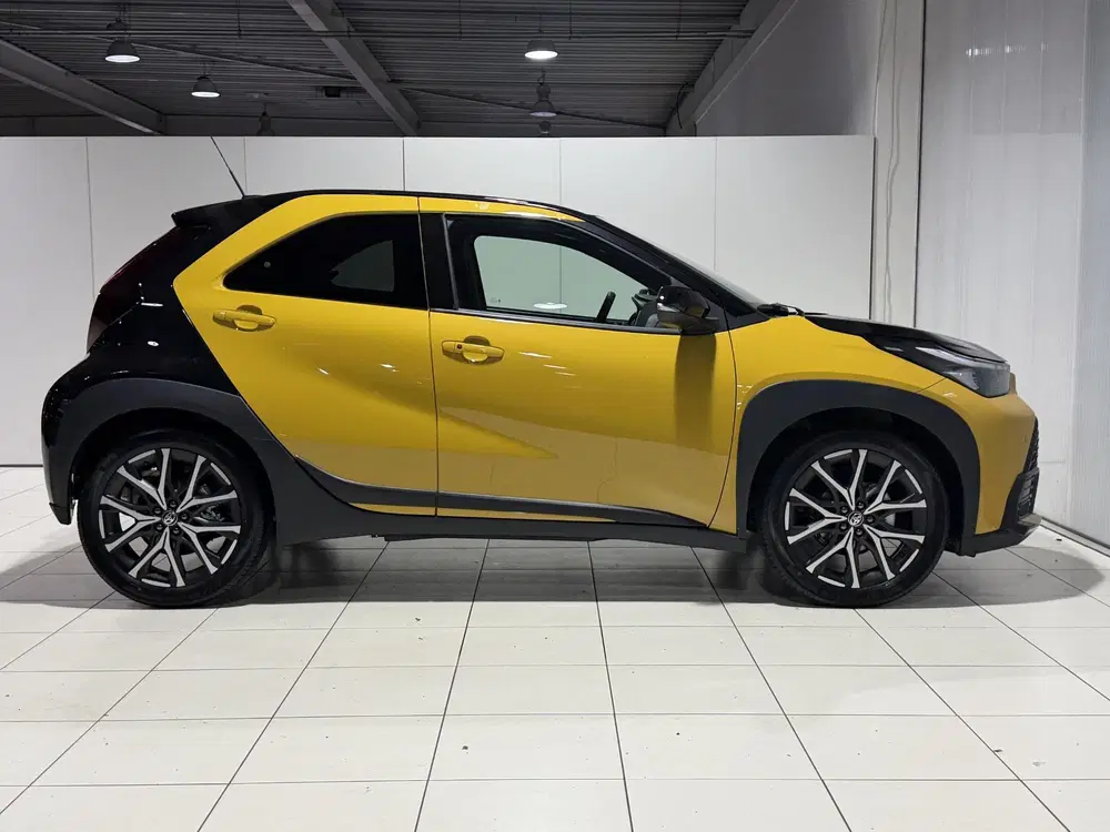 Toyota Aygo X Hybrid 115 GR Sport JBL-AUDIO uit 2026, foto 2