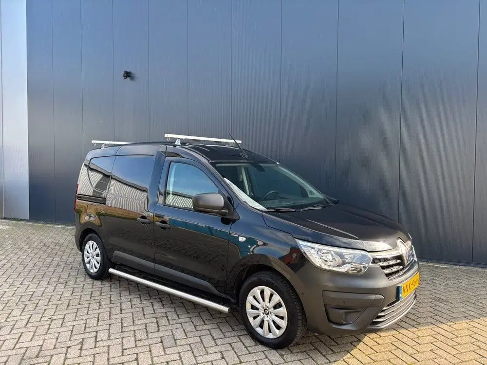 Renault Express Express 1.5 Blue dCi 2021 Zwart 38630KM uit 2021