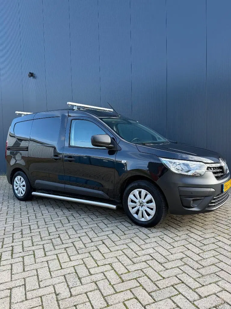Renault Express Express 1.5 Blue dCi 2021 Zwart 38630KM uit 2021, foto 3