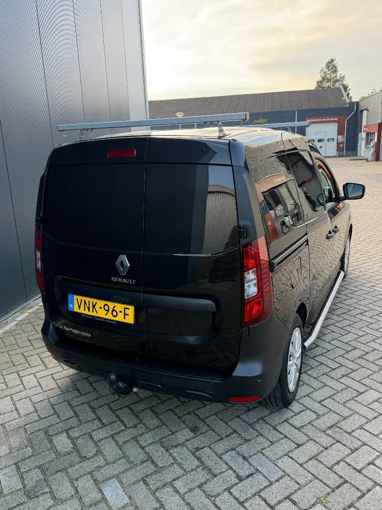 Renault Express Express 1.5 Blue dCi 2021 Zwart 38630KM uit 2021, foto 6