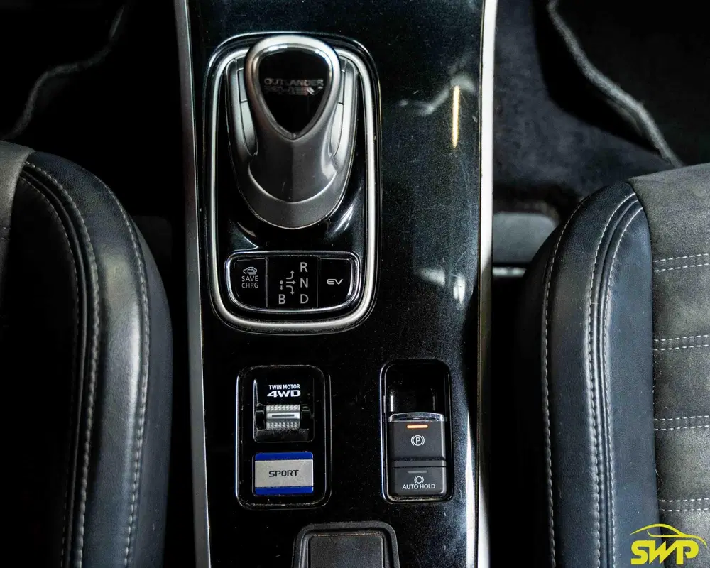 Mitsubishi Outlander 2.4 PHEV Intense uit 2019, foto 15