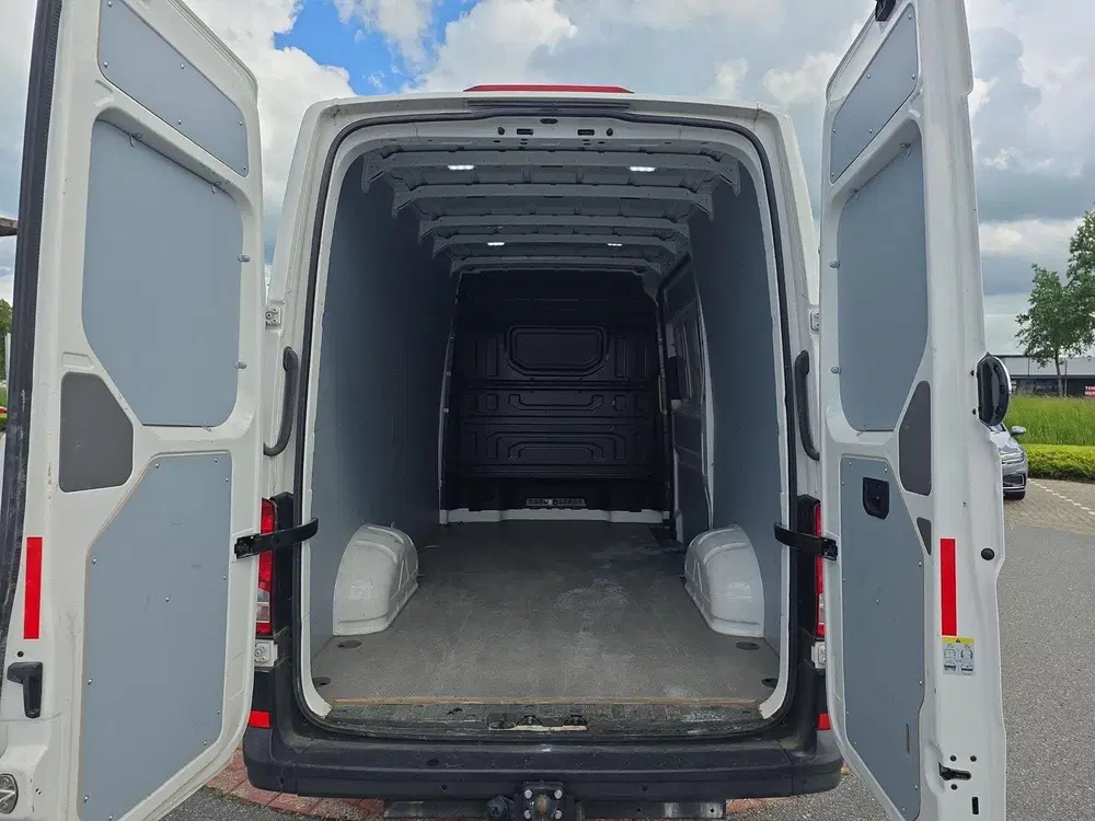 Volkswagen Crafter 35 2.0 TDI L3H3 uit 2024, foto 12