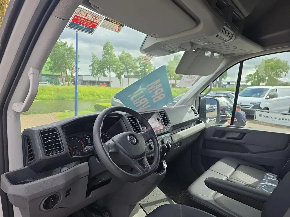 Volkswagen Crafter 35 2.0 TDI L3H3 uit 2024, foto 3