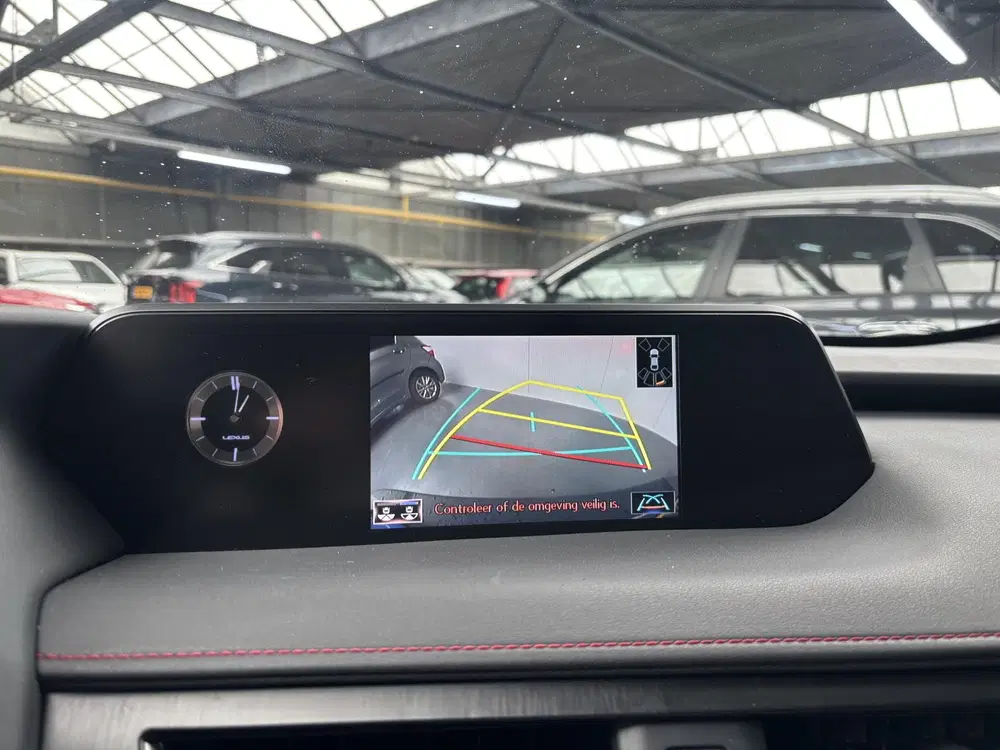 Lexus UX 250h F Sport Line uit 2019, foto 13