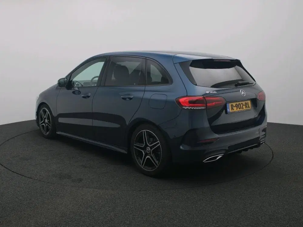Mercedes-Benz B-Klasse 180 Business Solution AMG uit 2022, foto 4