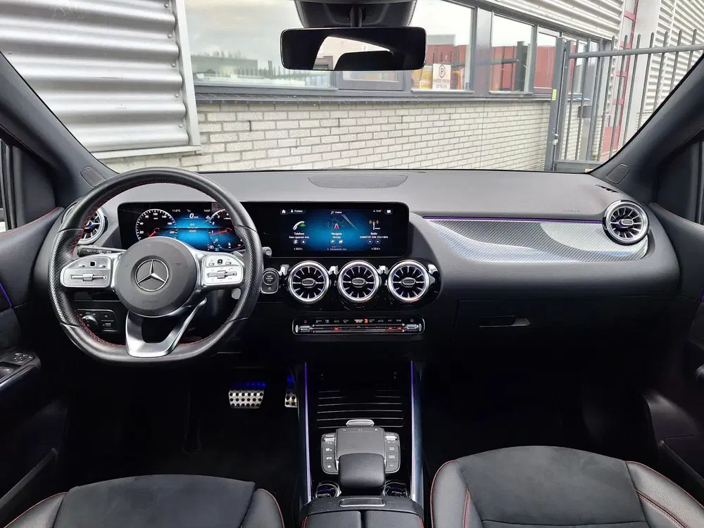 Mercedes-Benz B-Klasse 180 Business Solution AMG uit 2022, foto 6