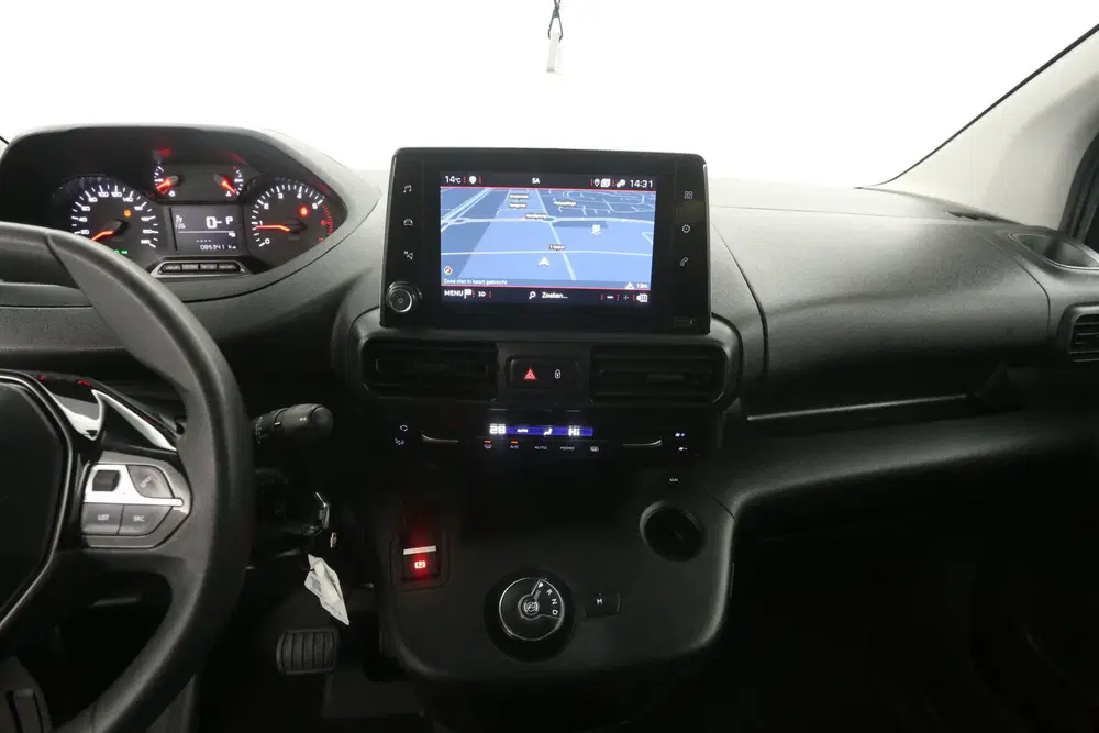 Peugeot Partner 1.5 BlueHDI 130PK uit 2021, foto 11