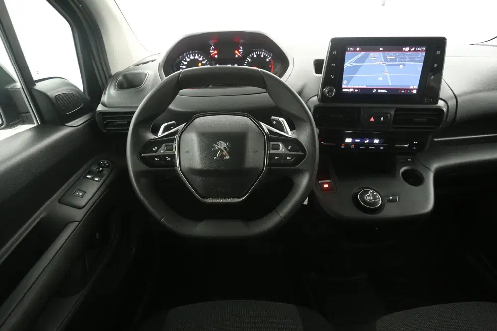 Peugeot Partner 1.5 BlueHDI 130PK uit 2021, foto 2