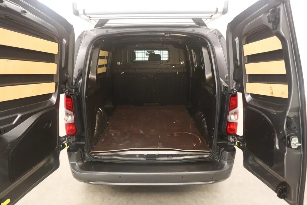 Peugeot Partner 1.5 BlueHDI 130PK uit 2021, foto 3