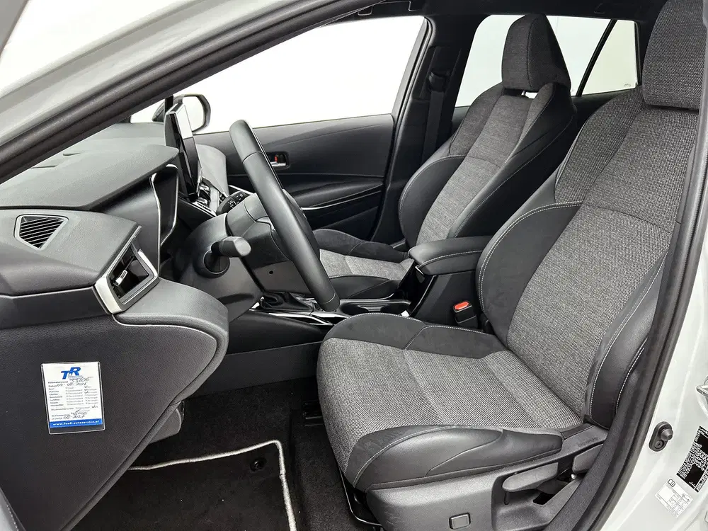Toyota Corolla Hybrid 140 Dynamic uit 2025, foto 15