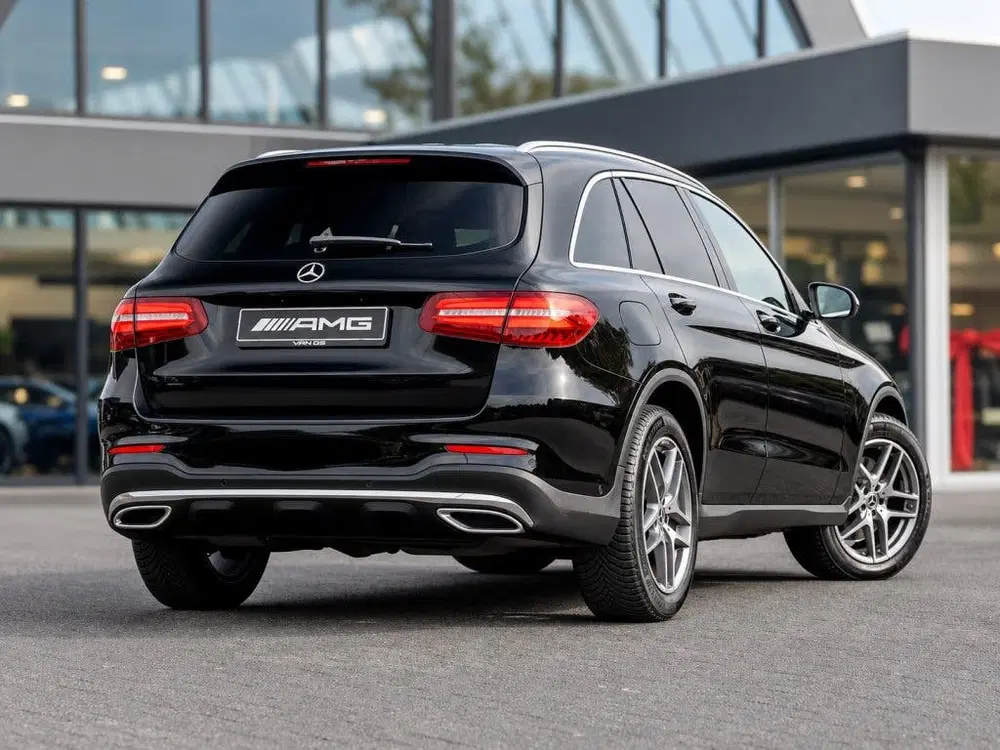Mercedes-Benz GLC GLC 220D 4MATIC AMG Line uit 2019, foto 2